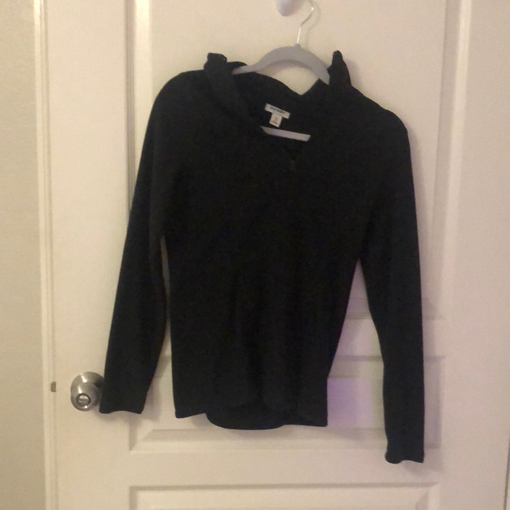 Black athletic pullover jacket